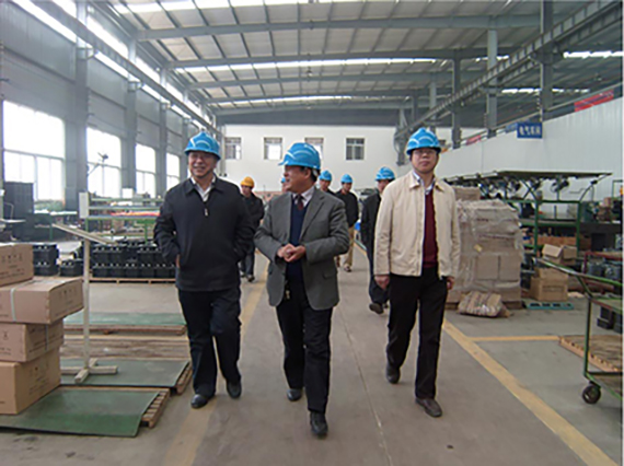 湖南省安监局朱崇洲副局长莅临湘潭市恒欣实业有限公司