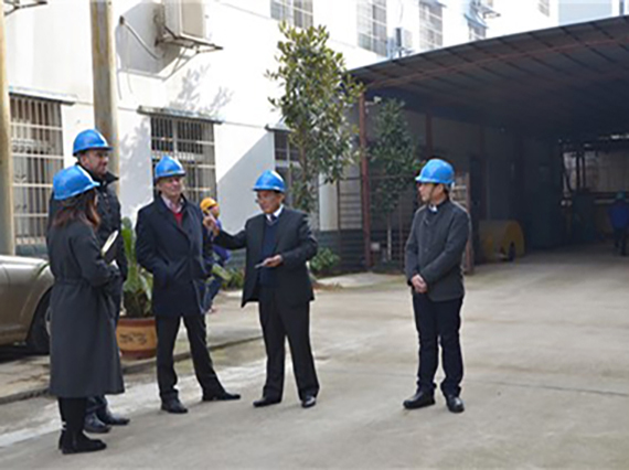 加强国际交流 促进行业进步