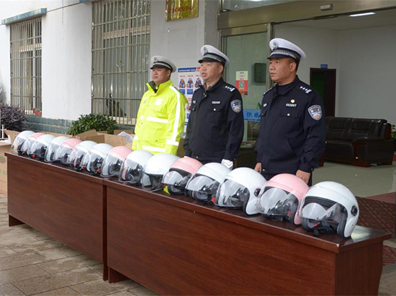 【湘潭恒欣】联合韶山交警队进行交通安全知识宣传