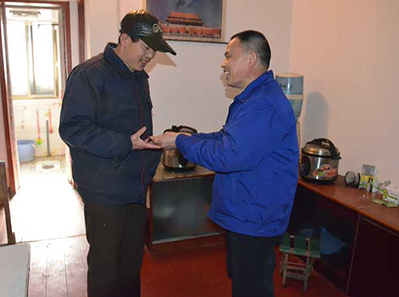 带去一片温情 送上新春祝福——记“湘潭恒欣”深入楠竹山镇慰问困难群众