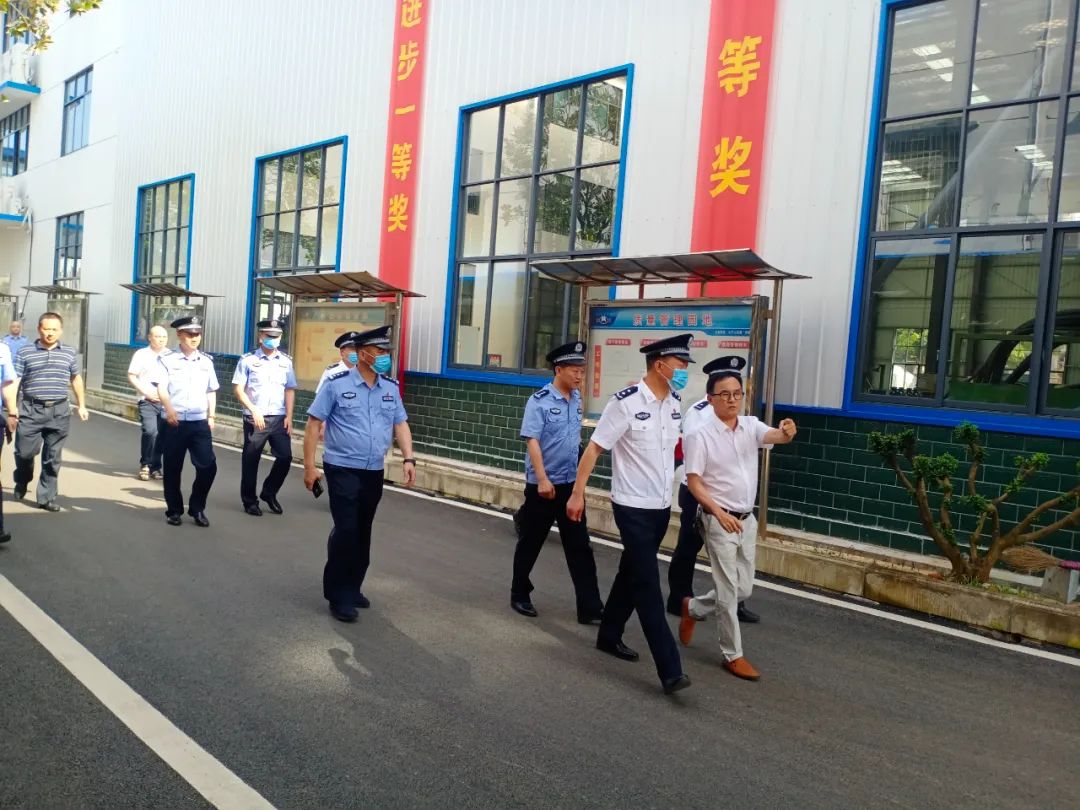 湘潭市吴劲松副市长一行莅临我司视察